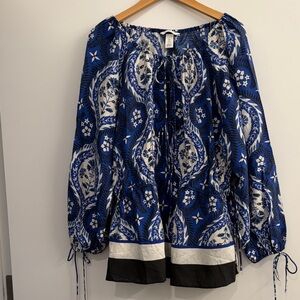 H&M Navy and White Patterned Blouse